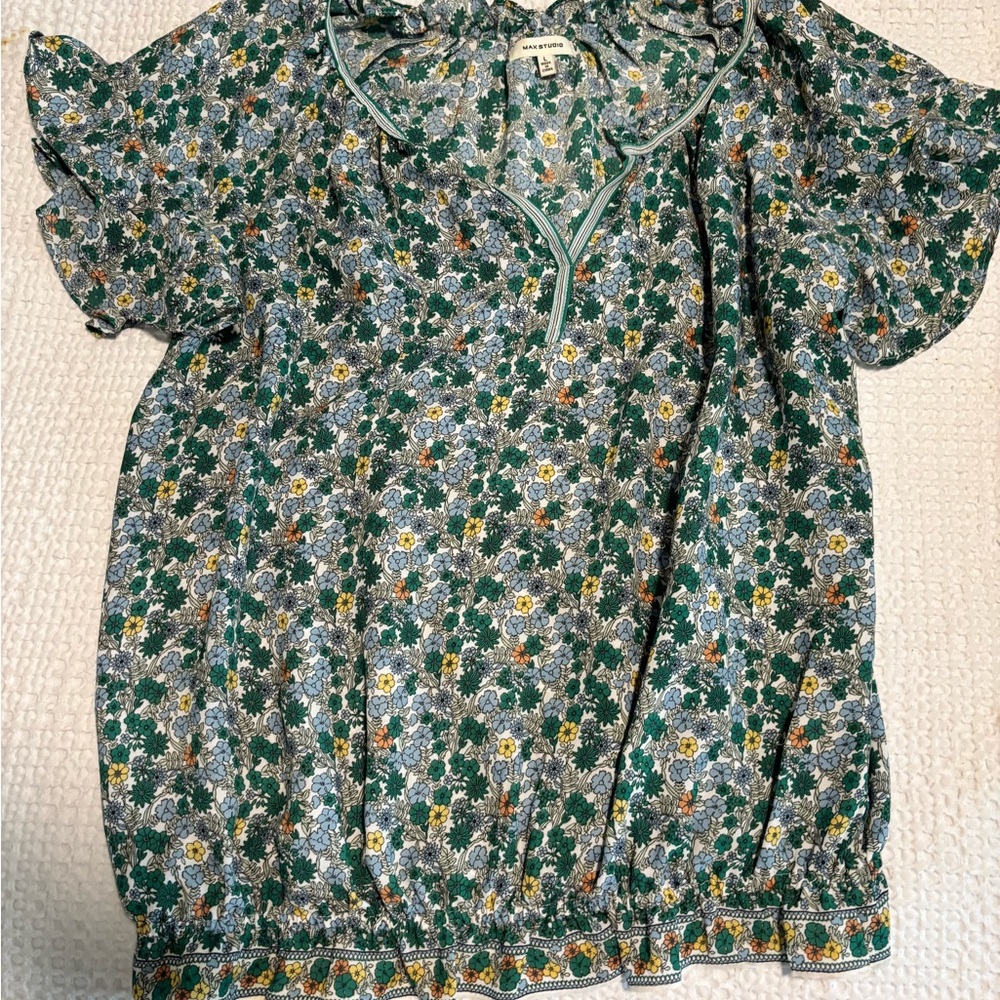 Max Studio Green Floral Top